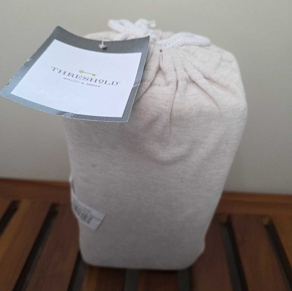 Threshold Soft Cream Standard Pillow Cases 21in x 31in 2 Pack Set NEW